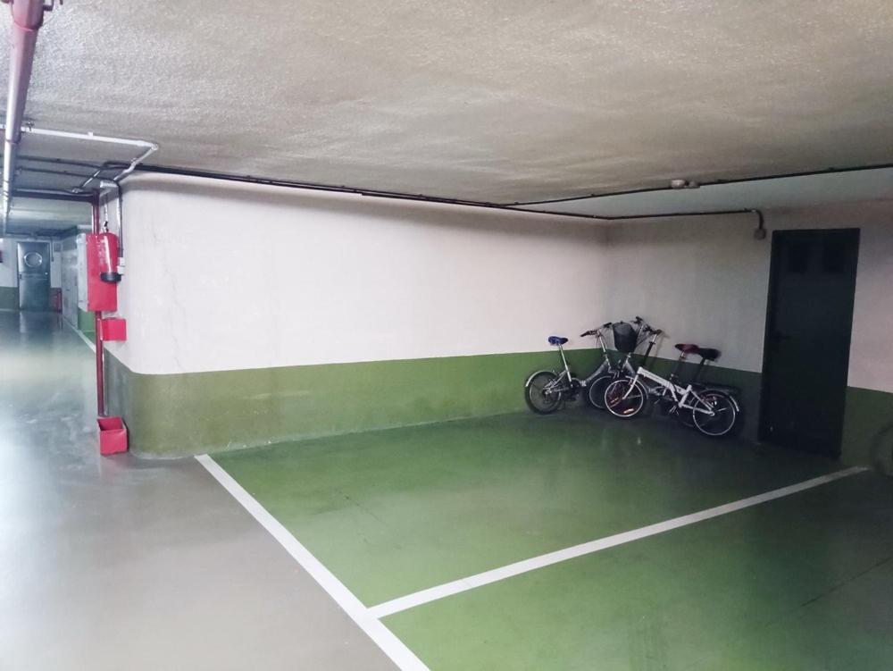 Lore - Parking Y Bicis Gratis San Sebastian Ngoại thất bức ảnh